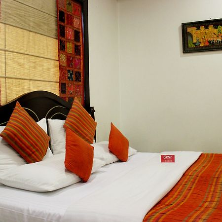 Oyo Premium Rajouri Garden Janta Market New Delhi Eksteriør billede