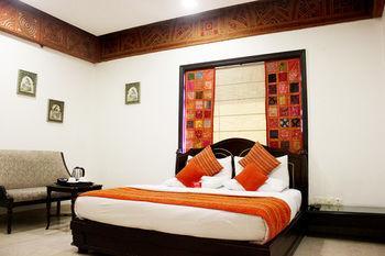 Oyo Premium Rajouri Garden Janta Market New Delhi Eksteriør billede