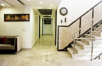 Oyo Premium Rajouri Garden Janta Market New Delhi Eksteriør billede
